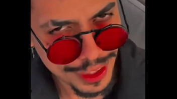 Mini compilado de eu antigo biscoitando dublando o alastor Mini compilado de eu antigo biscoitando dublando o alastor