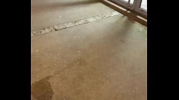 Tu as envie de voir à quel point je suis une bonne petite salope viens vite