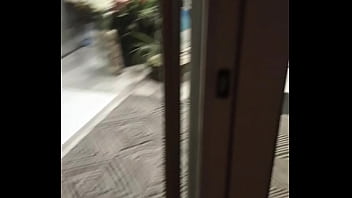 Tu as envie de voir à quel point je suis une bonne petite salope viens vite