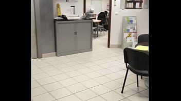 Tu as envie de voir à quel point je suis une bonne petite salope viens vite