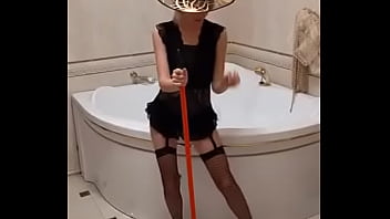 Cleaning lady wants sex