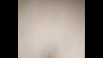 Puta safada dando a buceta