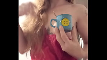 Bonjour mes coquins je vous offre le café