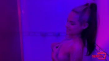 Arregacei A Bucetinha Da Putinha Enquanto Ela Tomava Banho E Comi Gostoso Até Ela Gozar thumbnail