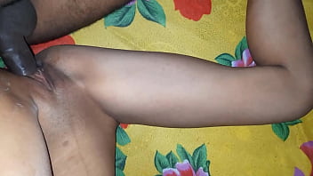 Hermanastra golososa le encanta el sexo rudo