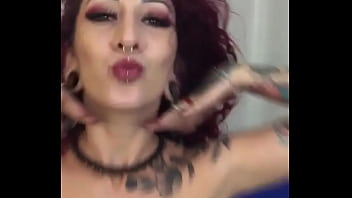 Recado da adila vênus para vcs sigam ela no iwula lá no insta #adilavenus