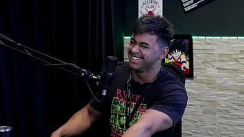 Aprendeu a gravar pornô tem os ângulos corretos teve que aprender a fuder melhor e precisa saber o nome das posições guilherme filmmaker pornô watch sheer red