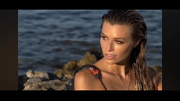 Samantha hoopes titillating photoshoot
