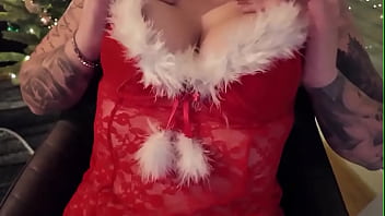Meine tropfnasse p*ssy direkt vor dem weihnachtsbaum zum höhepunkt gebracht – nur für dich mein süßer so