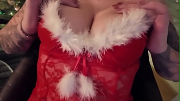 Meine tropfnasse p*ssy direkt vor dem weihnachtsbaum zum höhepunkt gebracht – nur für dich mein süßer so