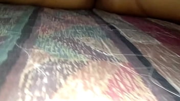 หีที่เรียบเนียนและยังไม่เคยถูกควยเย็ด