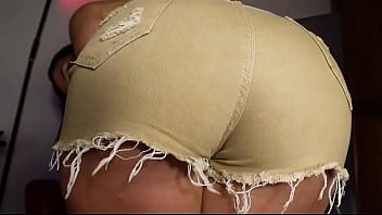 Big round ass worship