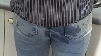 Receiving big cumshots in my pussy and in my ass with jeans on full of milk from big cocks