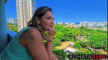 Agatha mama meu amigo do rio não perdeu tempo veio me visitar com um fogo grátis