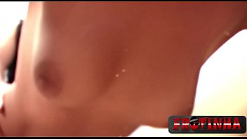 Ninfetinha dá o cuzinho gostoso