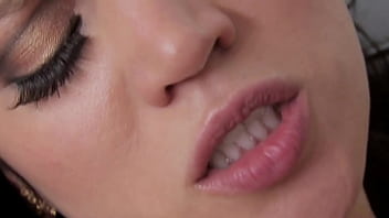 Housewife milf lesbian babes group xxx