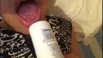 Deliciosa chica le gusta tocarse a si misma