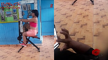 Me dio calambre en las piernas y mi tío mañoso me mete mano y todo lo demás