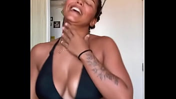 Morena do peitão #1