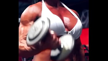 Your favorite muscle mommy is back i have to start going to the gym again soon after a long break i have missed it soo