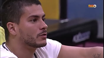 Athur bbb já jantando boca aberta