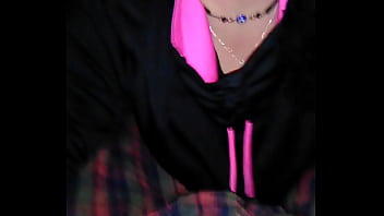 Blueeyedbubblebutt deepthroats her hubby huge cock