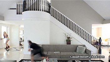 Busting and fucking sexy squatter