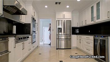 Busting and fucking sexy squatter