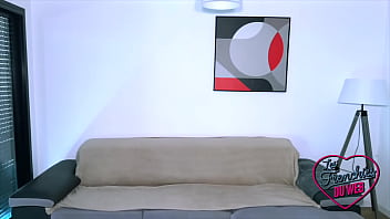 Alice et ashley deux bombes atomiques se régalent avec des bites