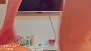 Esposa caliente folla sin condon con el gordo vecino