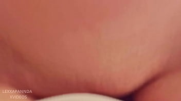 Esposa caliente folla sin condon con el gordo vecino