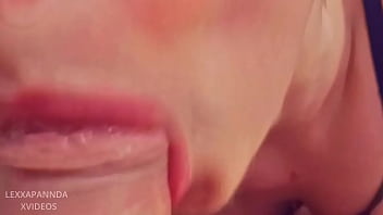 Esposa caliente folla sin condon con el gordo vecino