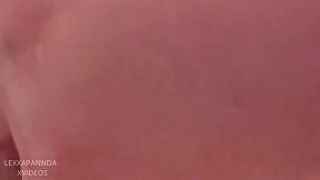 Esposa caliente folla sin condon con el gordo vecino