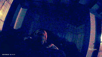 Metiéndole pinga de misionero en su cuarto sin editar sin cortes sin filtros