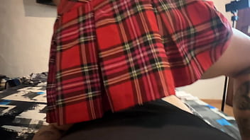 Jovencita universitaria filtra los videos follando con su profesor