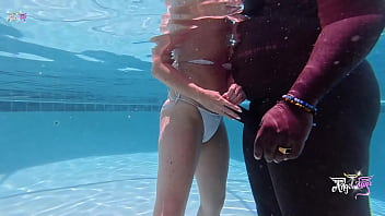 Poolside milf gets way wet