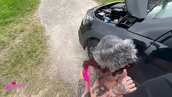 Meu carro quebrou dei a buceta para o mecanico