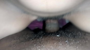 Me follo a mi cachonda madrastra sedienta de verga