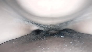 Me follo a mi cachonda madrastra sedienta de verga