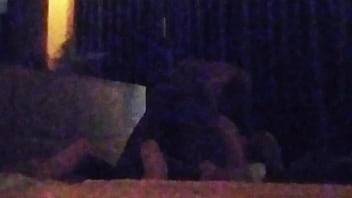 Enquanto isto no escurinho completo no red