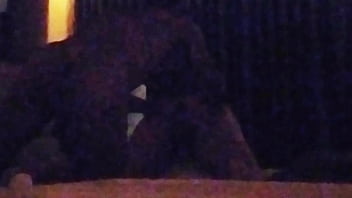 Enquanto isto no escurinho completo no red