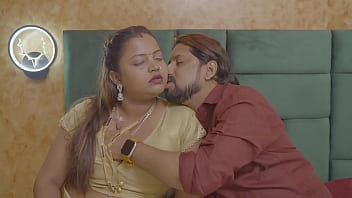 Rosie asks her best friend to borrow money to pay rent