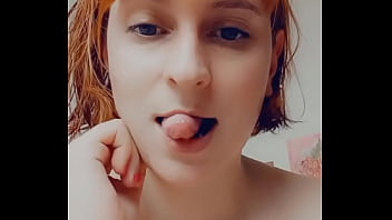 Quand je reçois l'érection appétissante d'un fan en message privé