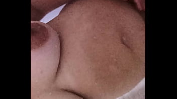 Quero sentir sua porra quentinha escorrendo em mim