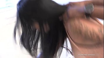 Brianna bentley got facialized & dicked by rome in the bathroom