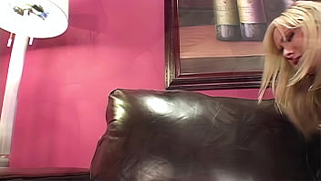 Hillary scott wants to get filled in