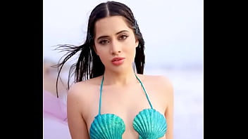 उर्फी जावद सेक्स लुकिंग