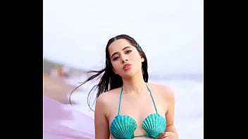 उर्फी जावद सेक्स लुकिंग thumbnail