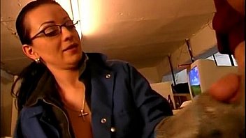 Slutty femdom giving a nice handjob