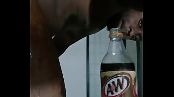 Who wants some caffeine free rootbeer soda beverage with rootbeer flavored anus for free 4